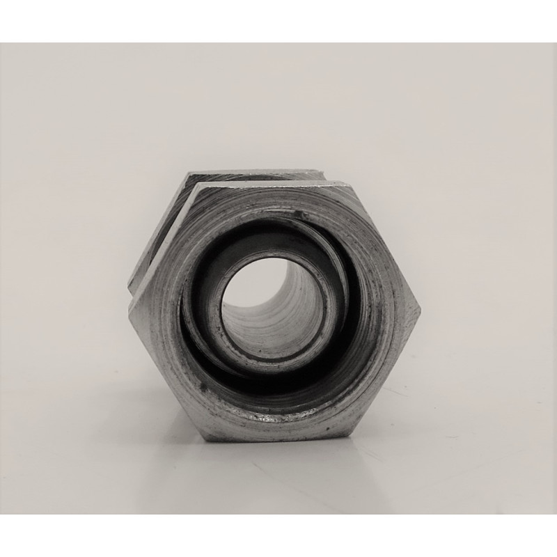 18mm x 22mm M/F ADAPTOR